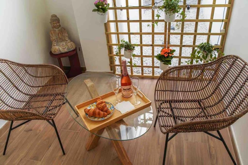 Studio Chic Avec Terrasse, Lumineux Et Calme 1 Valencia Buitenkant foto