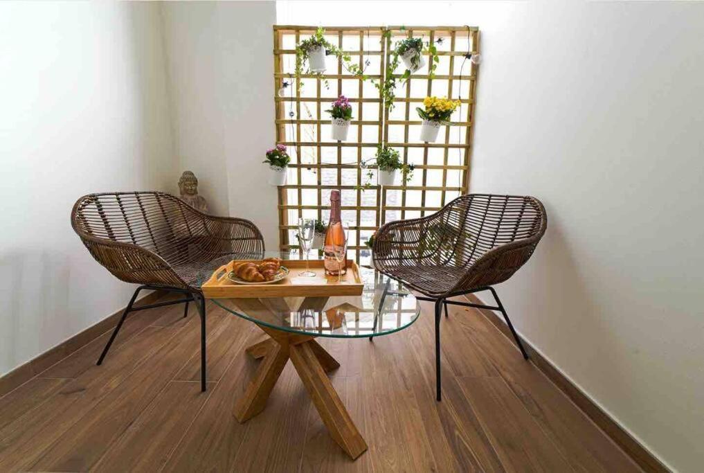 Studio Chic Avec Terrasse, Lumineux Et Calme 1 Valencia Buitenkant foto